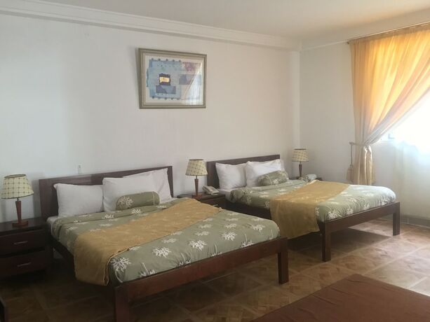 Imagen general del Hotel Embassy Suites Hotels and Restaurant. Foto 8