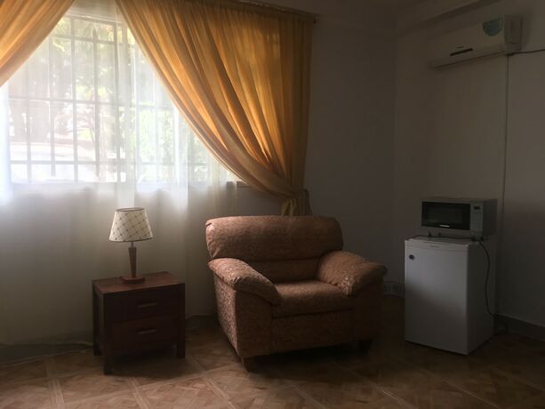 Imagen general del Hotel Embassy Suites Hotels and Restaurant. Foto 11