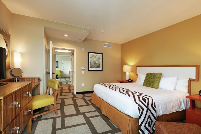 Imagen de la habitación del Hotel Embassy Suites Houston Downtown. Foto 3