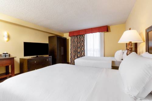 Imagen de la habitación del Hotel Embassy Suites Kansas City Plaza. Foto 1