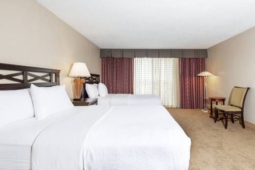 Imagen de la habitación del Hotel Embassy Suites Kansas City Plaza. Foto 5