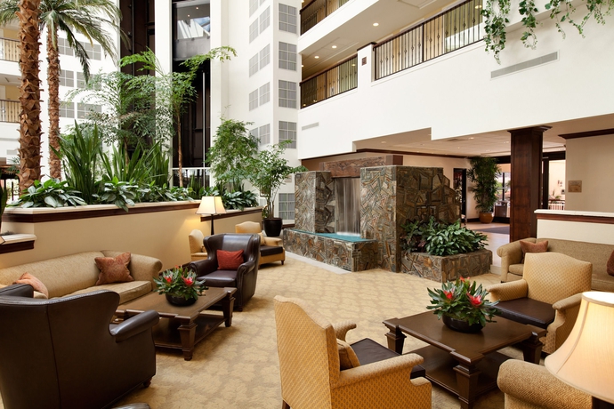 Imagen de los interiores del Hotel Embassy Suites La Quinta and Spa. Foto 15