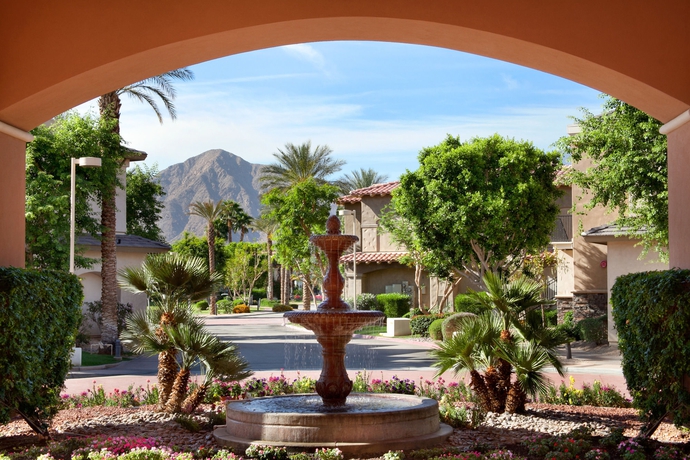 Imagen general del Hotel Embassy Suites La Quinta and Spa. Foto 2