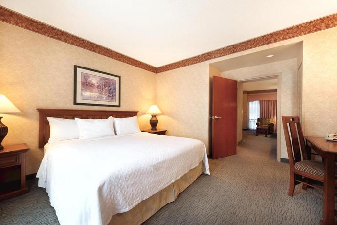 Imagen de la habitación del Hotel Embassy Suites Little Rock. Foto 5