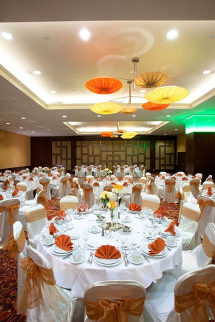 Imagen de los interiores del Hotel Embassy Suites Los Angeles - Glendale. Foto 12