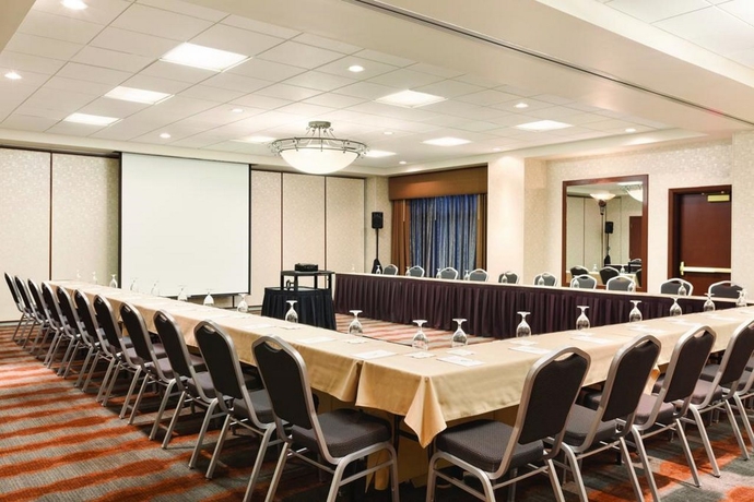 Imagen general del Hotel Embassy Suites Louisville East. Foto 11