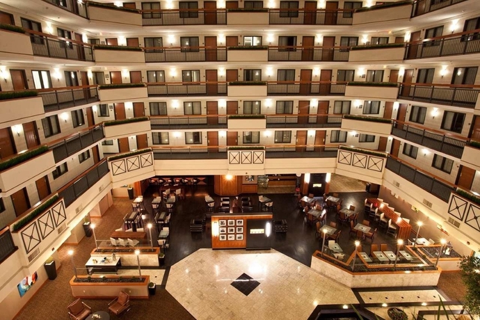 Imagen general del Hotel Embassy Suites Louisville East. Foto 12