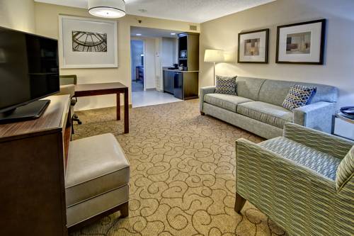 Imagen de la habitación del Hotel Embassy Suites Memphis. Foto 4