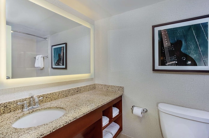 Imagen de la habitación del Hotel Embassy Suites Nashville - Airport. Foto 6