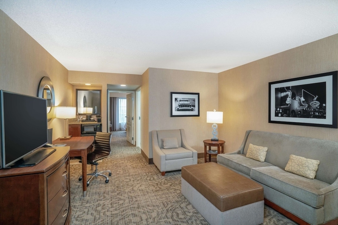 Imagen de la habitación del Hotel Embassy Suites Nashville - At Vanderbilt. Foto 3