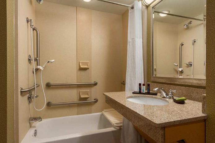 Imagen de la habitación del Hotel Embassy Suites Northwest Arkansas - , Spa and Convention. Foto 8
