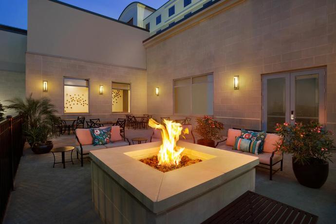 Imagen de los exteriores del Hotel Embassy Suites Oklahoma City Downtown/medical Center. Foto 13