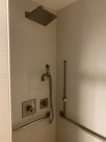 Imagen de la habitación del Hotel Embassy Suites Ontario - Airport. Foto 5