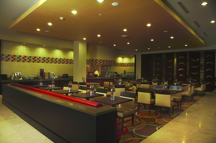 Imagen del bar/restaurante del Hotel Embassy Suites Ontario - Airport. Foto 3