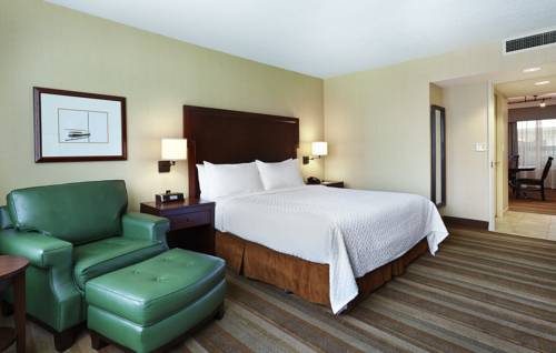 Imagen de la habitación del Hotel Embassy Suites Parsippany. Foto 5