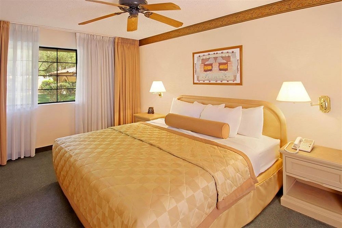 Imagen general del Hotel Embassy Suites Phoenix North. Foto 2