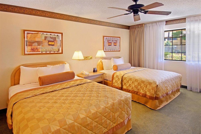 Imagen general del Hotel Embassy Suites Phoenix North. Foto 4
