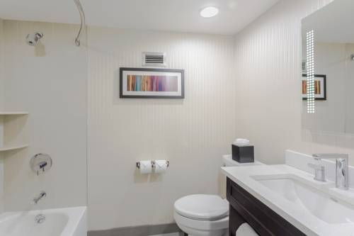 Imagen de la habitación del Hotel Embassy Suites Piscataway - Somerset. Foto 6