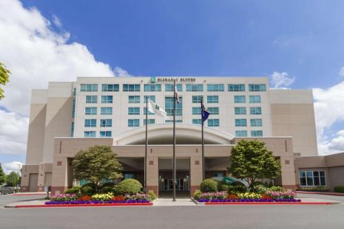 Imagen de los exteriores del Hotel Embassy Suites Portland - Airport. Foto 10