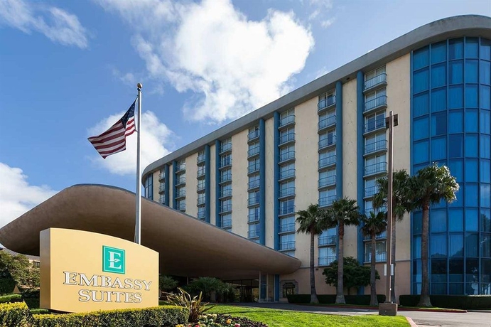 Imagen de los exteriores del Hotel Embassy Suites San Francisco Airport - South San Francisco. Foto 6