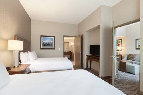 Imagen de la habitación del Hotel Embassy Suites Saratoga Springs. Foto 4