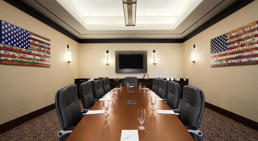 Imagen general del Hotel Embassy Suites Springfield. Foto 17