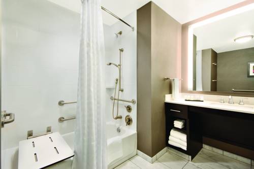 Imagen de la habitación del Hotel Embassy Suites Tuscaloosa Alabama Downtown. Foto 4