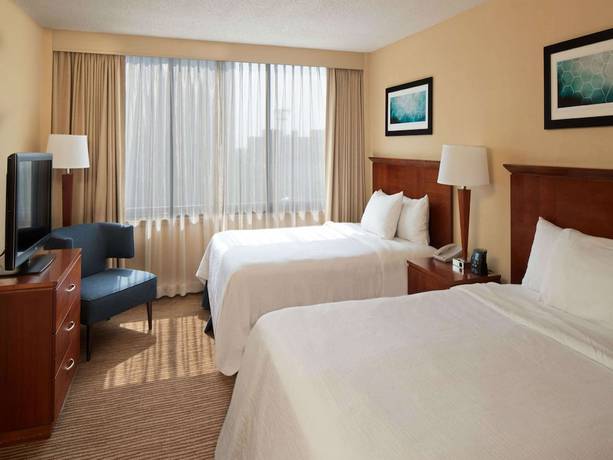 Imagen de la habitación del Hotel Embassy Suites Winston-salem. Foto 2