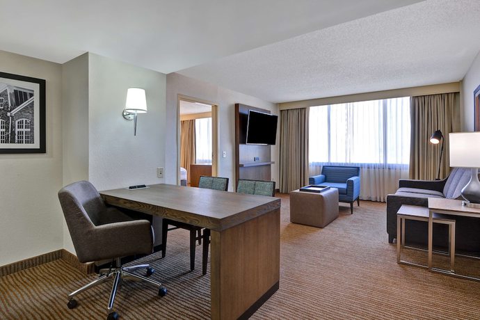 Imagen de la habitación del Hotel Embassy Suites Winston-salem. Foto 8