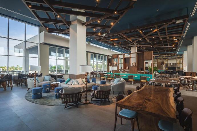 Imagen general del Hotel Embassy Suites by Hilton Aruba Resort. Foto 12