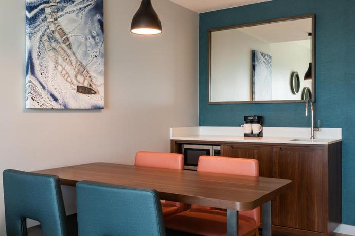 Imagen general del Hotel Embassy Suites by Hilton Aruba Resort. Foto 15