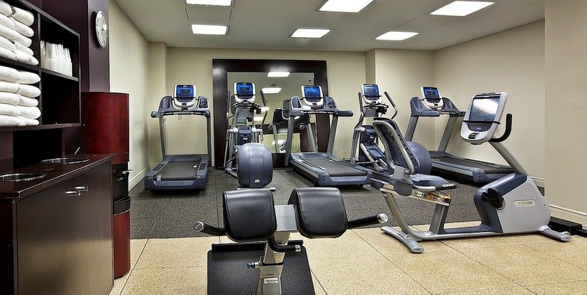 Imagen de los interiores del Hotel Embassy Suites by Hilton Austin Downtown South Congress. Foto 13