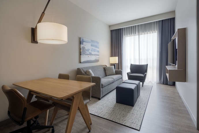 Imagen de la habitación del Hotel Embassy Suites by Hilton Bowling Green. Foto 6