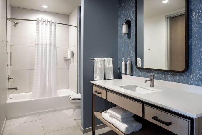 Imagen de la habitación del Hotel Embassy Suites by Hilton Bowling Green. Foto 7