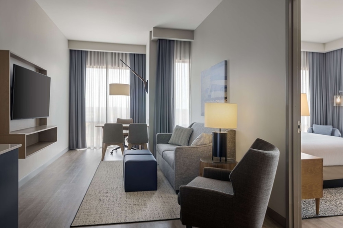 Imagen de la habitación del Hotel Embassy Suites by Hilton Bowling Green. Foto 9
