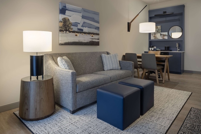 Imagen de la habitación del Hotel Embassy Suites by Hilton Bowling Green. Foto 10