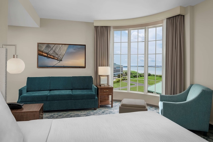 Imagen de la habitación del Hotel Embassy Suites by Hilton Charleston Harbor Mt. Pleasant. Foto 2