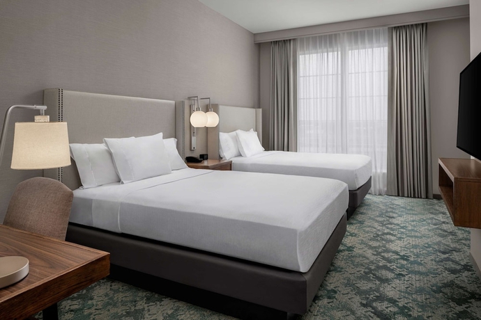 Imagen de la habitación del Hotel Embassy Suites by Hilton Charleston Harbor Mt. Pleasant. Foto 6