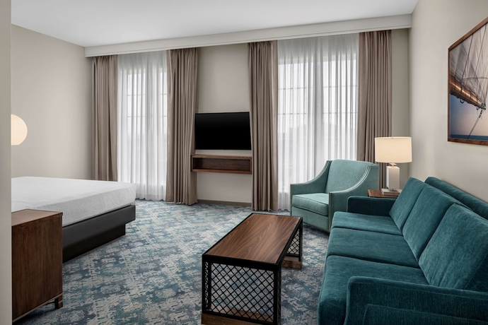 Imagen de la habitación del Hotel Embassy Suites by Hilton Charleston Harbor Mt. Pleasant. Foto 8