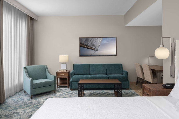 Imagen de la habitación del Hotel Embassy Suites by Hilton Charleston Harbor Mt. Pleasant. Foto 11