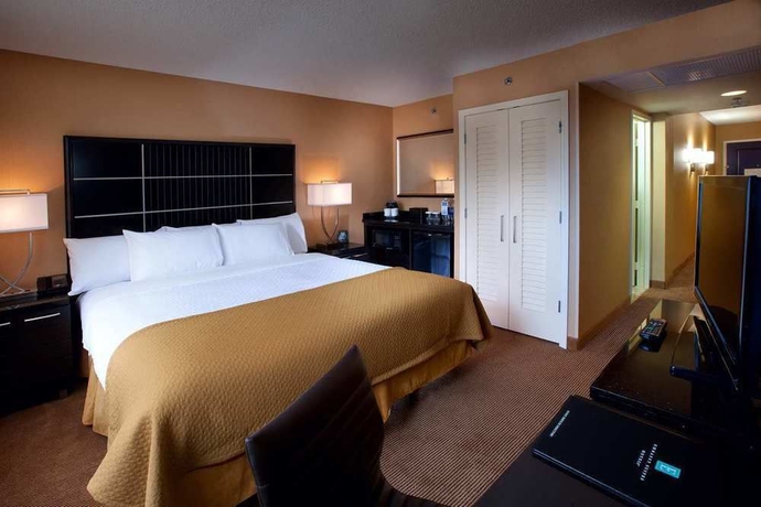 Imagen de la habitación del Hotel Embassy Suites by Hilton Chicago Downtown River North. Foto 5