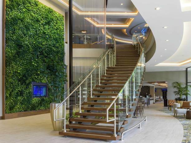 Imagen de los interiores del Hotel Embassy Suites by Hilton Grand Rapids Downtown,MI. Foto 18