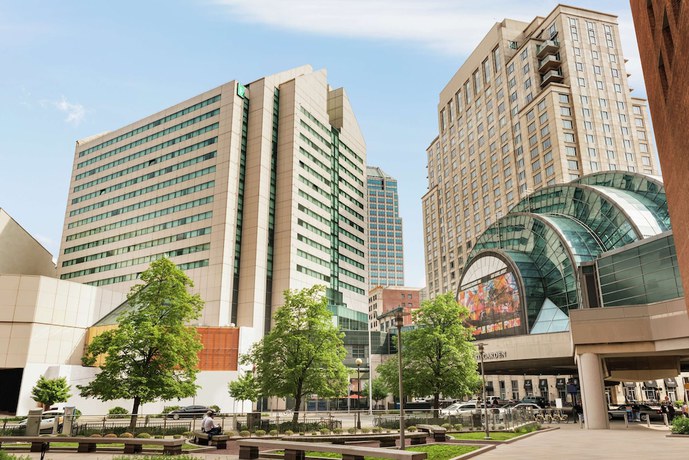 Imagen general del Hotel Embassy Suites by Hilton Indianapolis Downtown. Foto 1