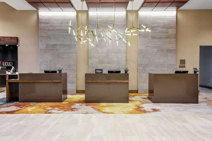 Imagen de los interiores del Hotel Embassy Suites by Hilton Jonesboro Red Wolf Convention Center. Foto 18