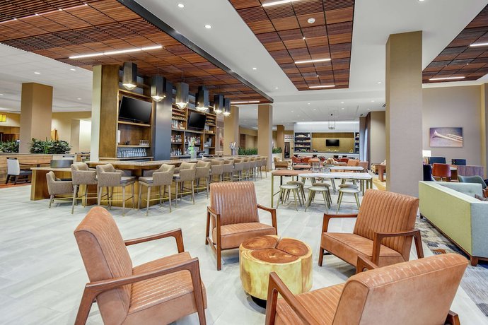 Imagen de los interiores del Hotel Embassy Suites by Hilton Jonesboro Red Wolf Convention Center. Foto 19