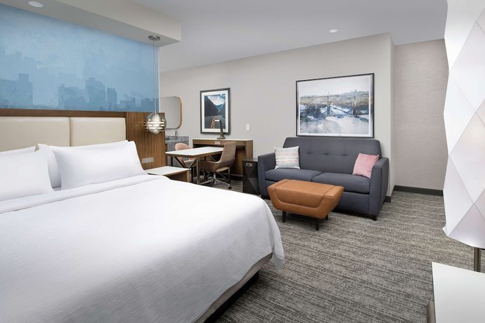 Imagen de la habitación del Hotel Embassy Suites by Hilton Knoxville Downtown. Foto 5