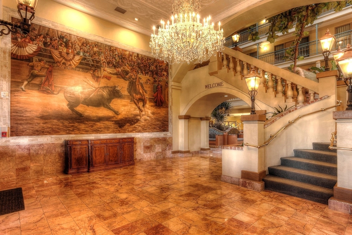 Imagen de los interiores del Hotel Embassy Suites by Hilton Los Angeles International Airport South. Foto 5