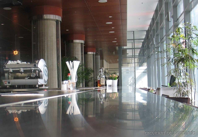 Imagen general del Hotel Embassy Suites by Hilton - Montreal. Foto 6