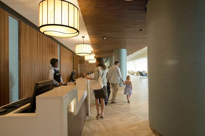 Imagen de los interiores del Hotel Embassy Suites by Hilton Myrtle Beach Oceanfront Resort. Foto 19