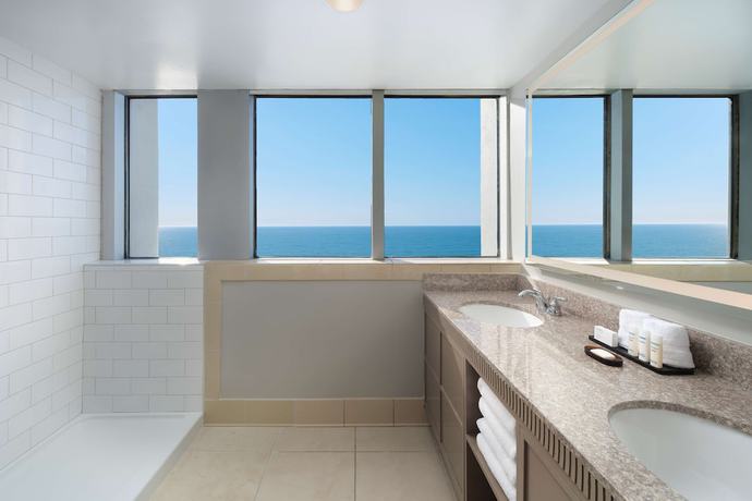 Imagen de la habitación del Hotel Embassy Suites by Hilton Myrtle Beach Oceanfront Resort. Foto 15